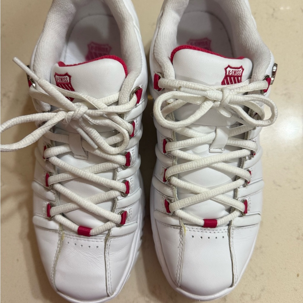 K-Swiss women’s sneakers